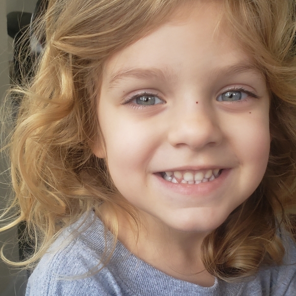 Meet your Posher, Ashley Annette - Picture 10 of 16